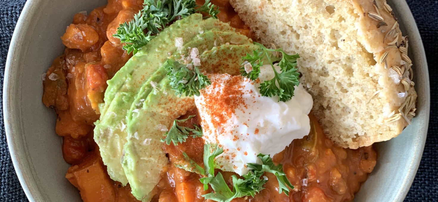 One Pot Sweet Potato Vegetarian Chili!