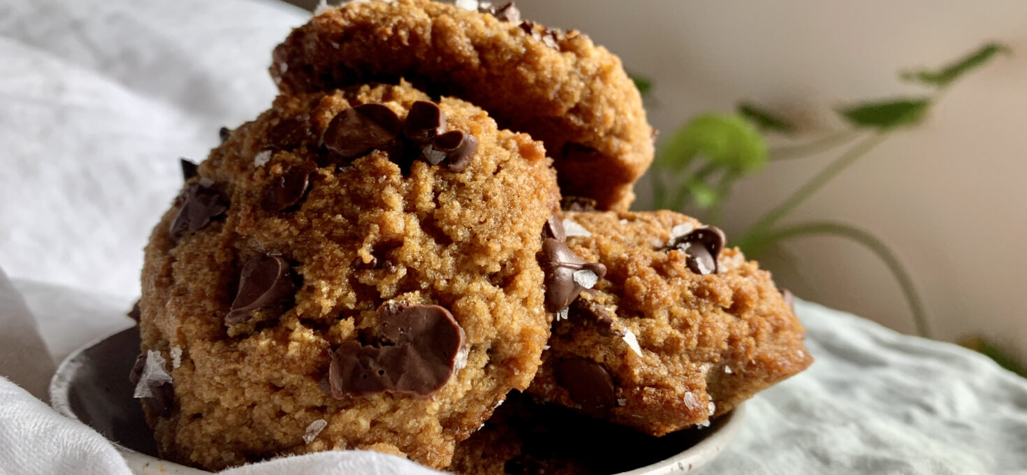 Thick & Chewy Chocolate Chip Cookies