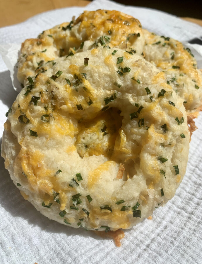 Gluten Free Cheddar Chive Bagels